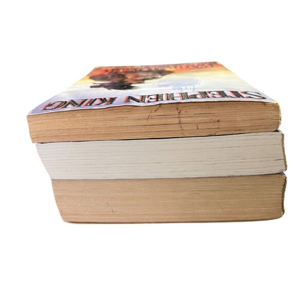 Stephen King The Dark Tower volume 1 2 3 - Softcovers in Good Condition - Picture 3 of 16